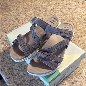 Earth Origins Women's Gray Sandals